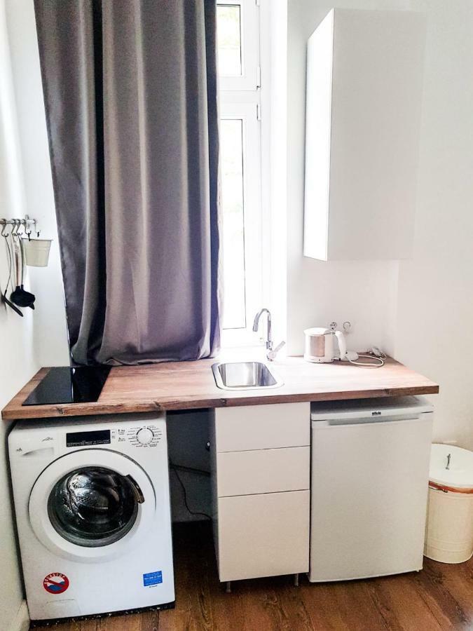 Sonniges Studio Heinzelmanngasse Apartment Виена Екстериор снимка